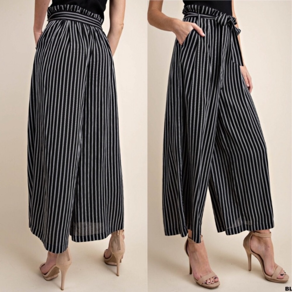 #19 Striped Cropped Pants - Picture 2 of 2
